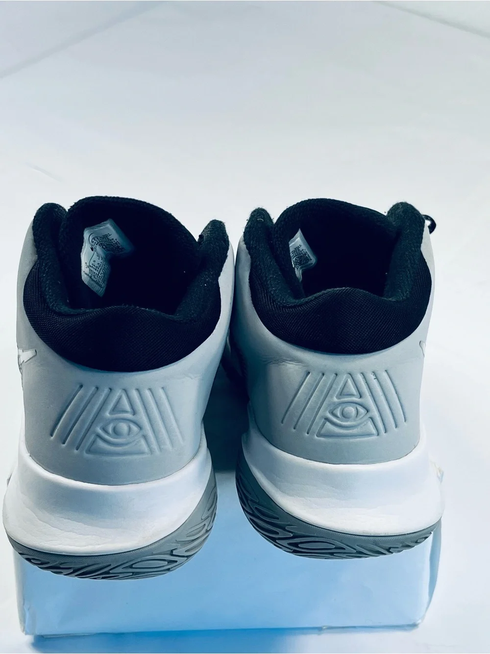 Nike Kyrie Flytrap 4 Gray Black Basketball Shoes #CT1972-002 Men’s Size:9